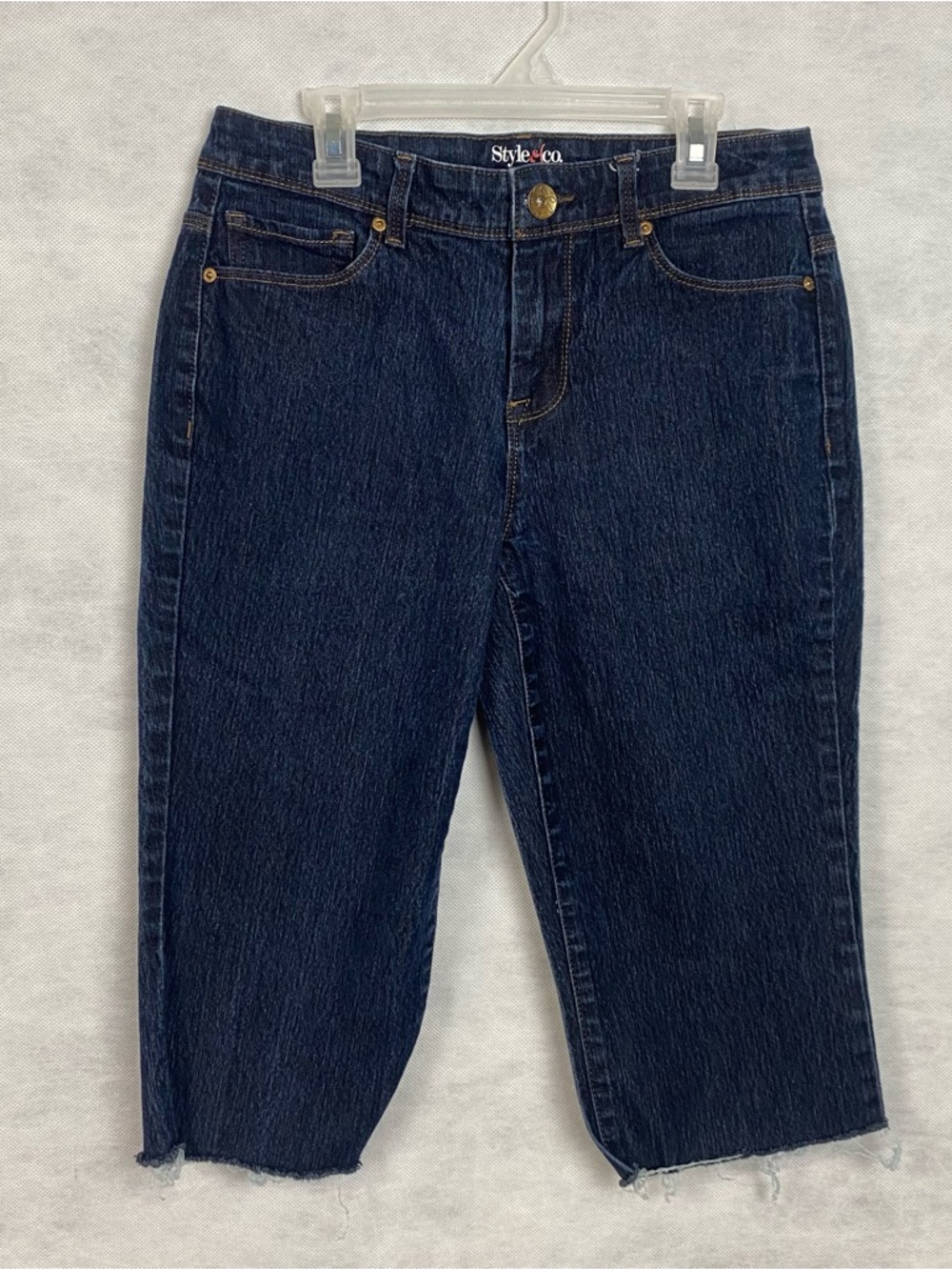 Style & Co Capri Jeans Womens Sz 6  Dark Blue Denim Stretch Frayed Hem